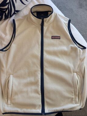 Vineyard Vines Cream Fleece Vest with Navy Trim